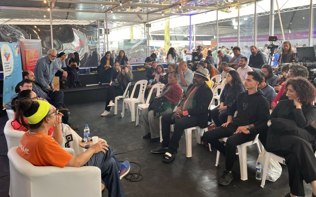 Encontro de Culturas Periféricas reúne cerca de 300 pessoas para debater arte e democracia na  Feira do Livro de Porto Alegre